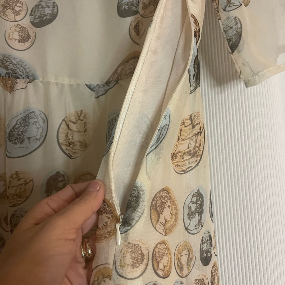 Elegant Beige Coin Patterned Vintage inspired Dress- size XL - Picture 9 of 11